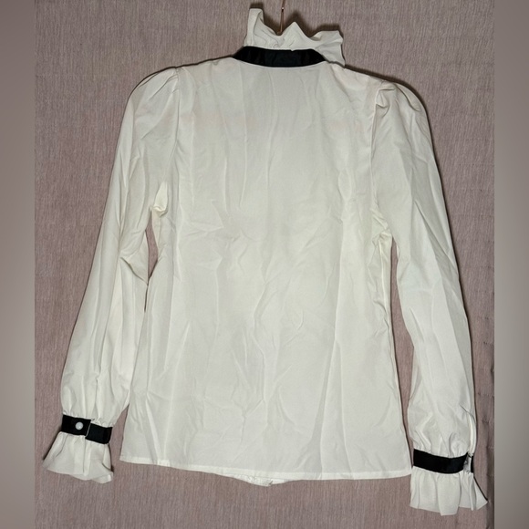 Elegant White Ruffle Blouse with Black Accents - Picture 4 of 7